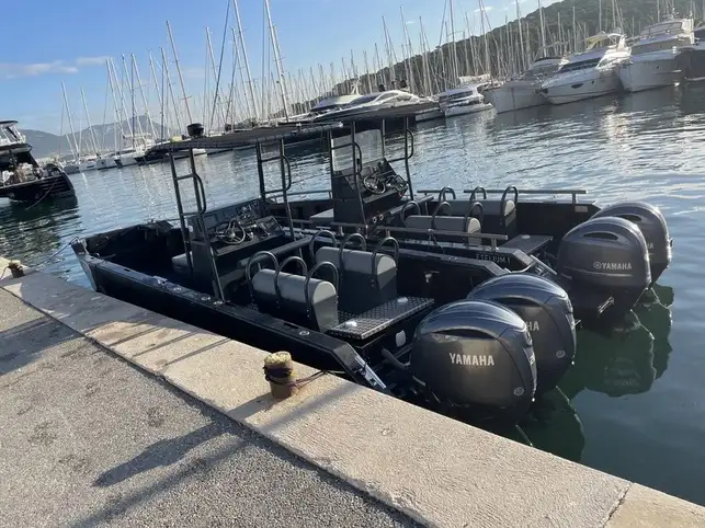 bateaux en Poly�thyl�ne Haute Densit�